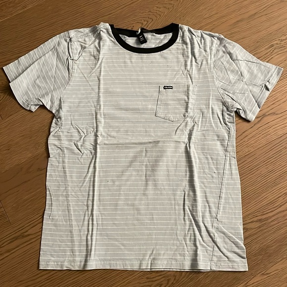T-Shirt - Picture 1 of 2